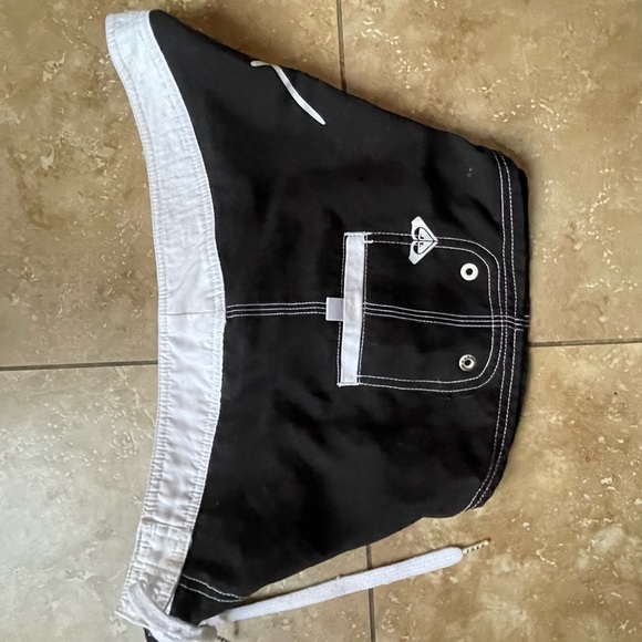 Used Roxy board short  13 - Picture 7 of 16